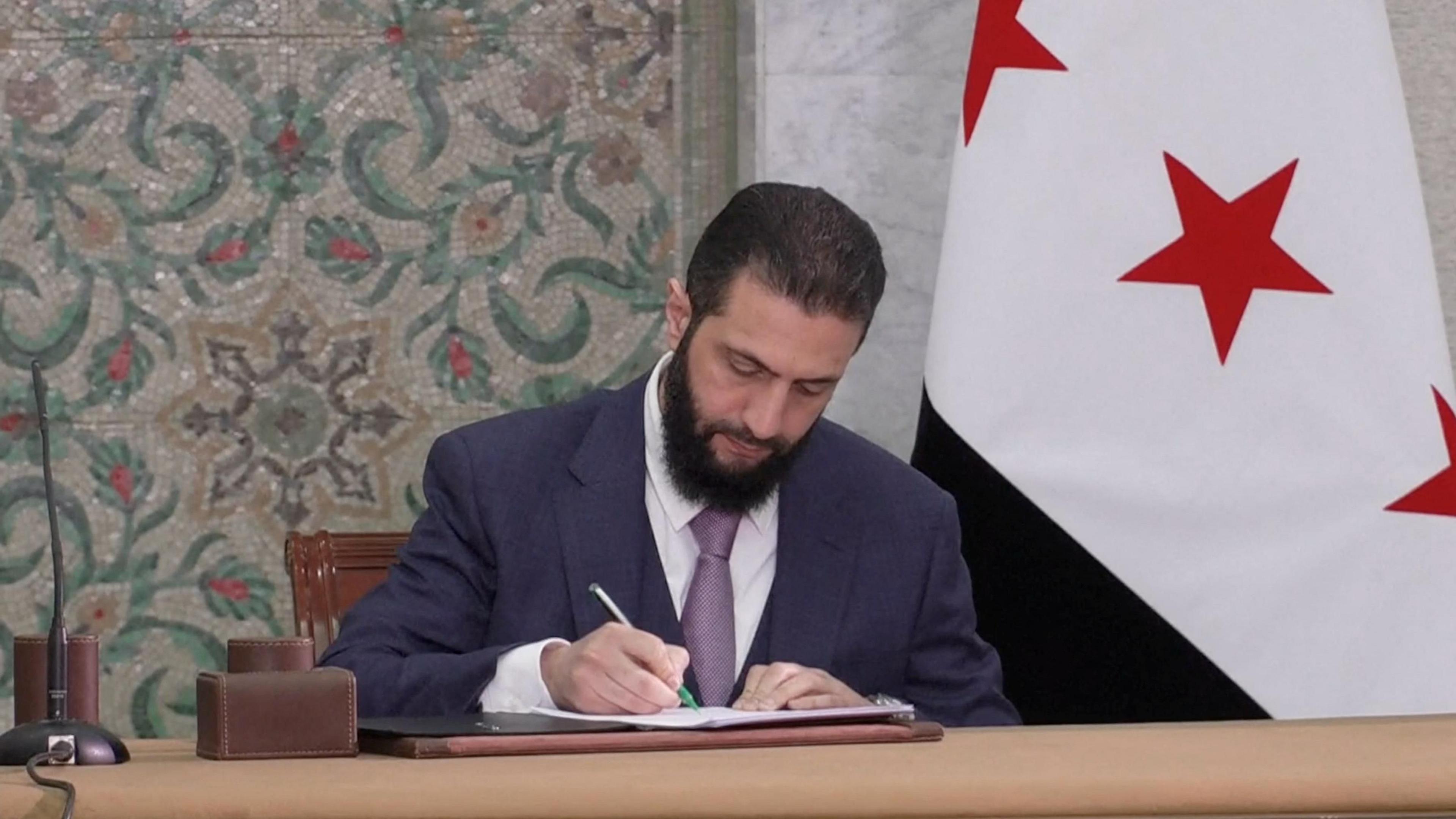 Syria gets temporary constitution for five-year transition