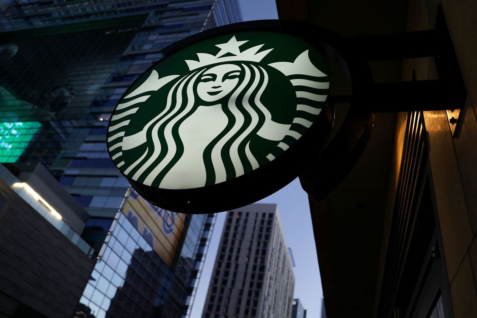 Starbucks ordered to pay $79 million to delivery driver burned by hot drink