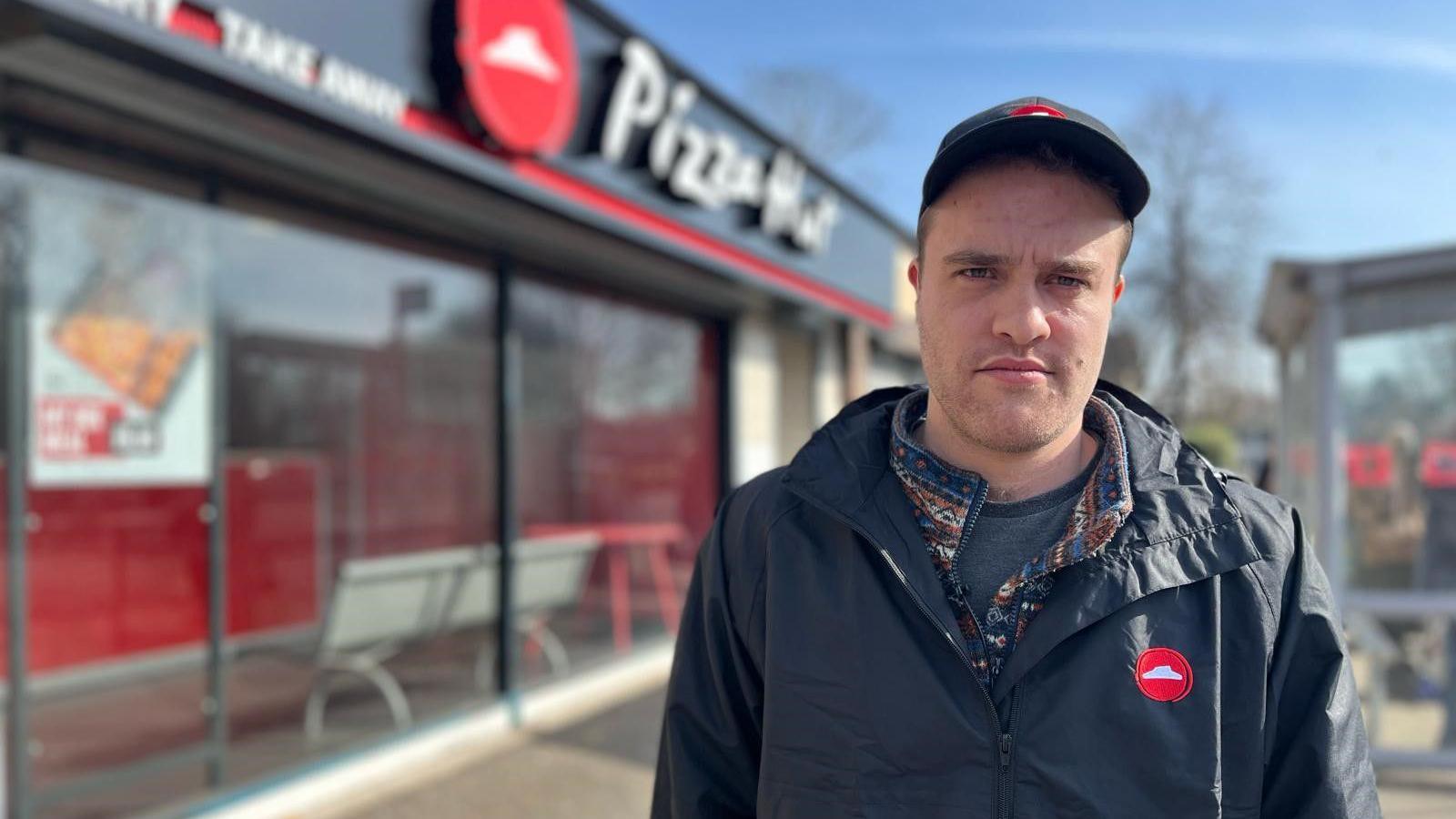 Pizza Hut workers accuse franchisee of docking wages