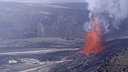 Hawaii volcano again puts tall lava fountains on display in latest eruption episode