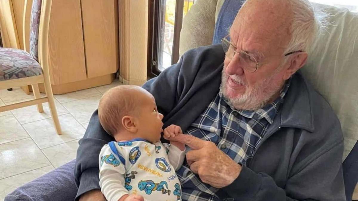 James Harrison: Australian whose blood saved 2.4 million babies dies