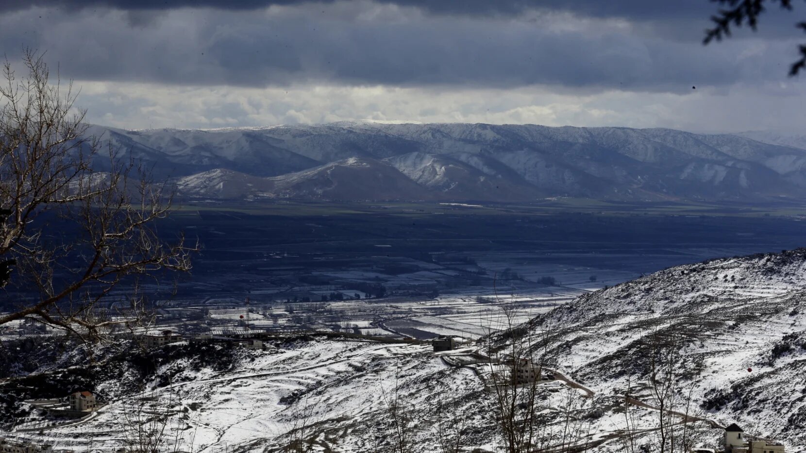 Border clashes prompt Shia clans to leave Syria for Lebanon