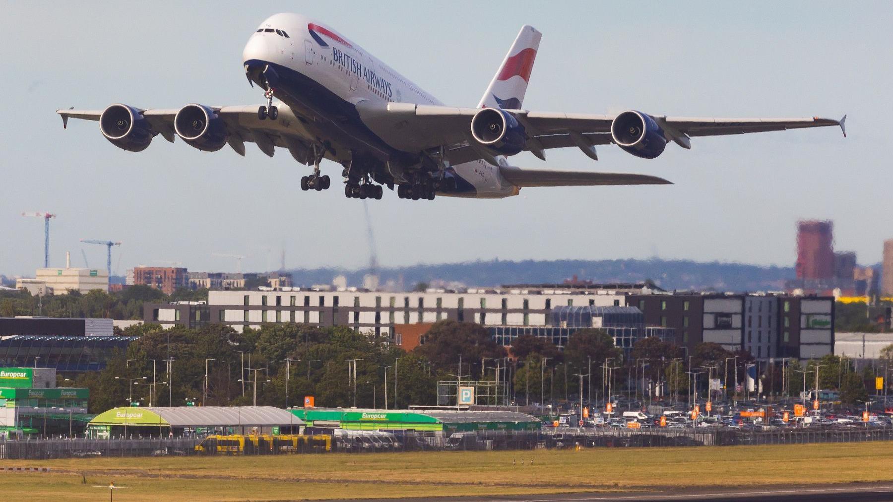 Heathrow and Gatwick airport could expand under plans