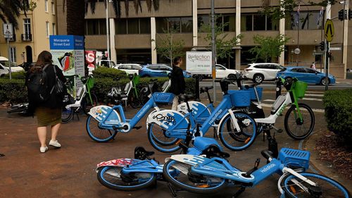 'Enough is enough': Council moves towards crackdown on share bikes littering Sydney streets