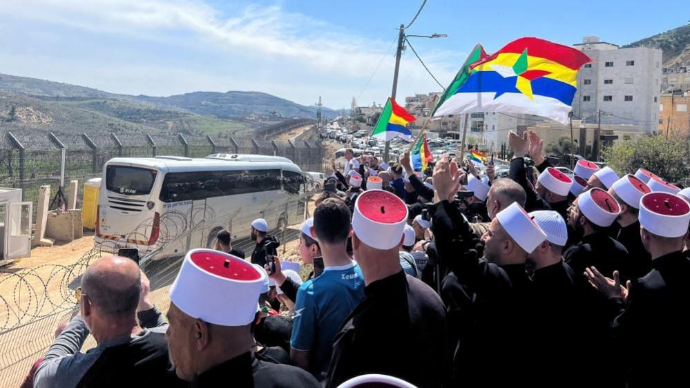 First Druze crossing in 50 years as Israel courts allies in Syria