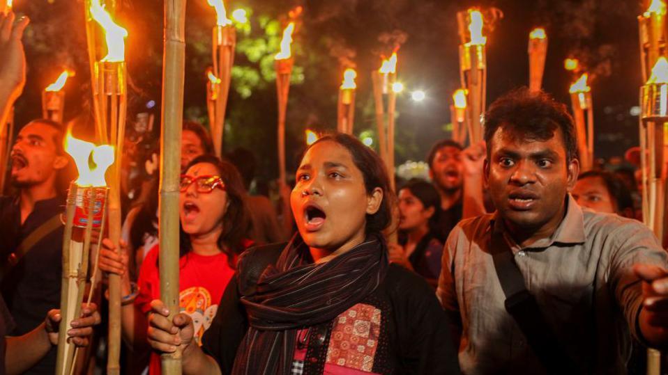 Bangladesh: Fierce protests as eight-year-old rape victim dies