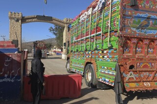 Aid convoy reaches remote district in NW Pakistan after prolonged blockade amid sectarian violence