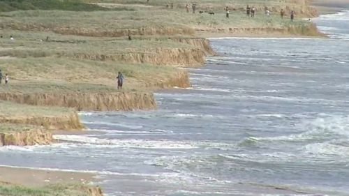 'Four-storey' waves could damage beaches for years